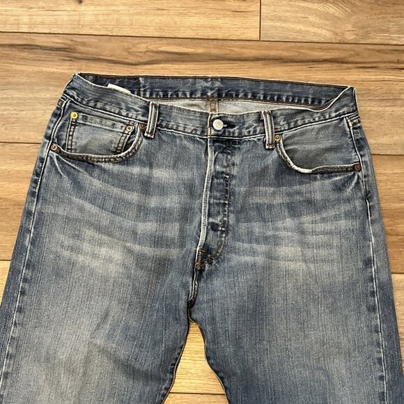 Men's Levis 501 Original Fit Denim Jeans SZ 36x30 Blue Button Fly Modern Red Tab - Picture 2 of 13